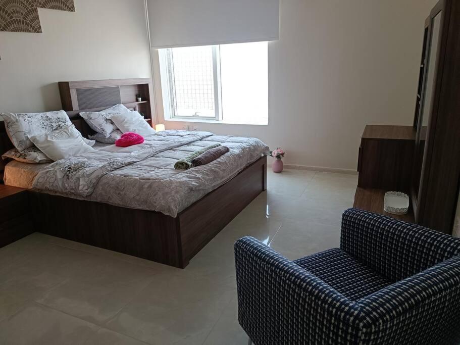 شقة فخمة وواسعة تسع عائلة كبيرة Ajman Eksteriør billede